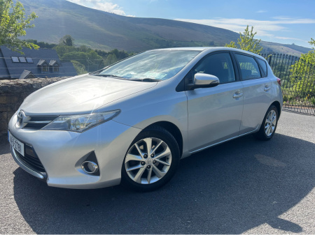 2014 Toyota Auris 1.4 D-4D AURA 4DR