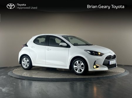 2023 Toyota Yaris 1.0 LUNA