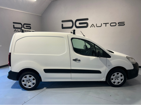 2018 Peugeot Partner PROFESSIONAL L1 BLUE HDI - 3 Seater