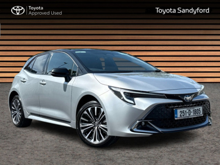 2025 Toyota Corolla LUNA SPORT HATCHBACK // AIR CON // BLUETOOTH // REAR CAMERA // FULL WARRANTY €35,945