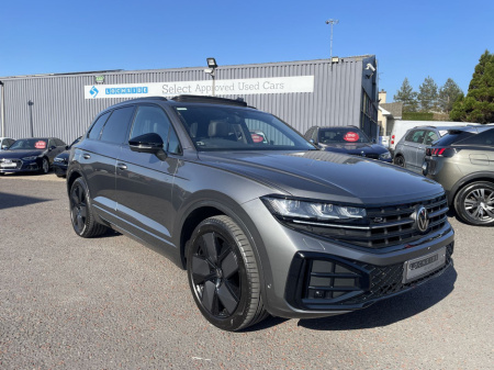 2024 Volkswagen Touareg Black Edition