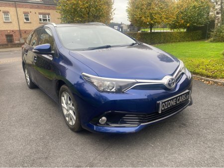 2015 Toyota Auris BUSINESS EDITION D- D-4D TOURING SPORTS