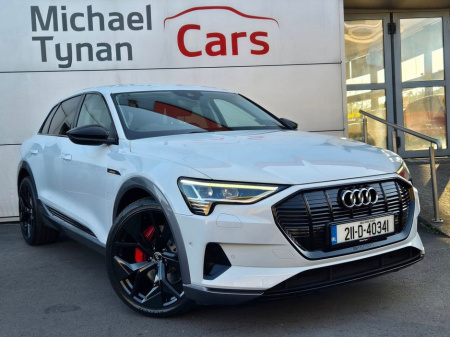 2021 Audi e-tron 50 Quattro Sport, Black Edition Styling 230kw (313bhp) 22” Black Polish Alloy Wheels with Red Calipers