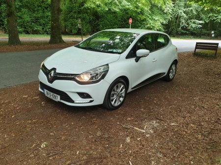 2018 Renault Clio IV DYNAMIQUE NAV 1.2i PETROL. 5 DOOR @ REDDY2DRIVE LTD