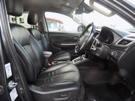 2022 Mitsubishi L200 INSTYLE 6AT 4DR AUTO 2.5 DID CR 4WORK €32,950