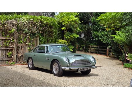 1965 Aston Martin DB5  €500,000