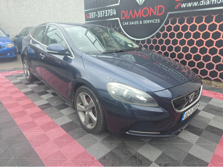 2013 Volvo V40 DBA-MB4164T 5DR AUTO 40 SERIES 525 €10,450