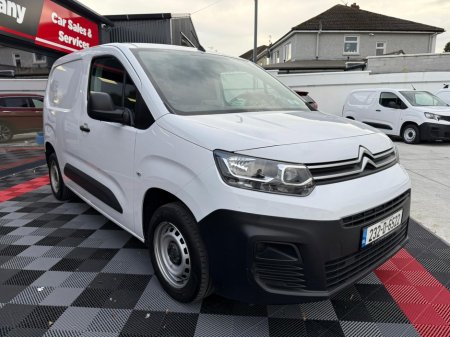 2023 Citroen Berlingo LX BLUEHDI 100 MWB 65 650KG MY54 , Cruise Control , Large Touch Screen Media , Finance Available from €62p/w , Warranty , Service , DOE , Free Delivery Nationwide. €15,950