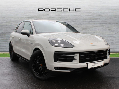 2025 Porsche Cayenne E-Hybrid €118,000