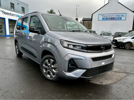 2025 Opel Combo Life TAXI WHEELCHAIR ACCESSIBLE 7 SEATER AUTOMATIC