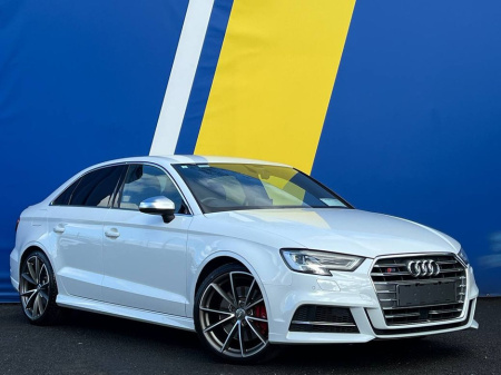 2017 Audi S3 QUATTRO 2.0 AUTO *FACELIFT MODEL* // DIGITAL CLUSTER // APPLE CARPLAY/ANDROID AUTO // LEATHER POWERED & HEATED SEATS €31,950