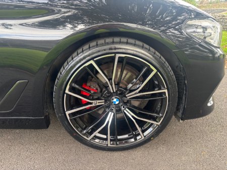 2017 BMW 5 Series 520D with huge spec €18,995