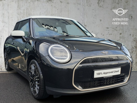 2025 MINI Hatch Cooper E €35,000