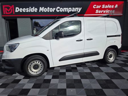2020 Opel Combo CARGO L1H1 1.5 CDTI 100P 5DR FINANCE FROM €48 p/w & € 2,238 DEPOSIT /TRADE IN , ELECTRIC WINDOWS , FULLY SERVICED , FRESH DOE TEST , WARRANTY , TRADE IN , FREE DELIVERY. €9,950