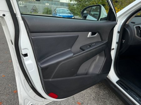 2015 Kia Sportage 1.7 D PLATINUM 2WD €12,950