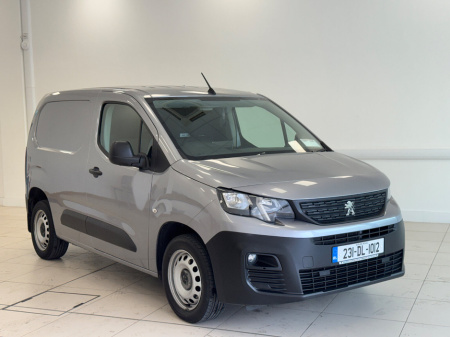 2023 Peugeot Partner  €19,950