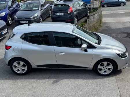 2015 Renault Clio ideal starter car