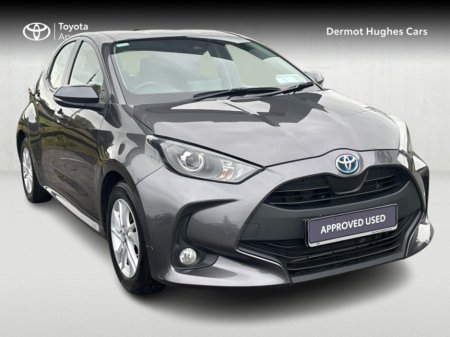 2022 Toyota Yaris HYBRID LUNA AUTO