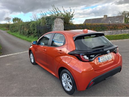 2022 Toyota Yaris 1.5 HYBRID LUNA 4DR AUTO €19,950