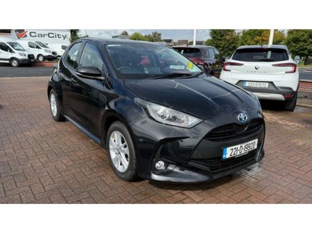 2022 Toyota Yaris Hybrid Luna 4DR Auto