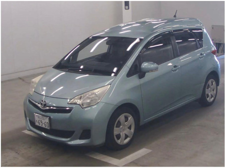 2012 Toyota Ractis  €7,999
