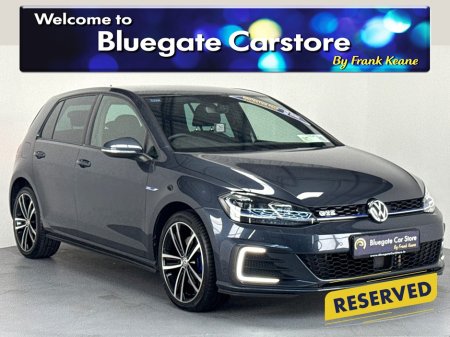 2018 Volkswagen Golf GTE 1.4 TSI 204BHP**MULTIFUNCTIONAL STEERING WHEEL**DIGITAL DASH**TOUCH SCREEN MEDIA DISPLAY**APPLE CARPLAY**REVERSE CAMERA**18"ALLOYS**FRONT HEATED SEATS**DUAL CLIMATE CONTROL**FINANCE AVAILABLE*