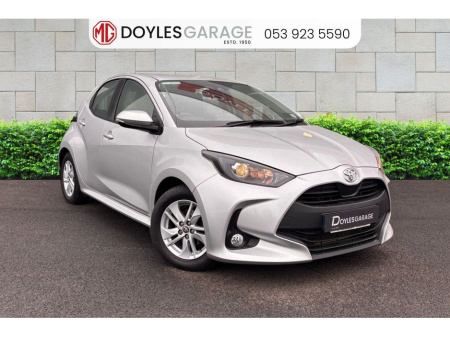 2021 Toyota Yaris Luna 1.0 Petrol €16,945