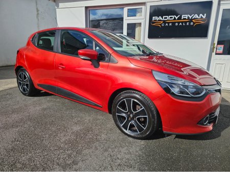 2015 Renault Clio IV DYNAMIQUE 1.2 PET 7 4DR PETROL €8,950