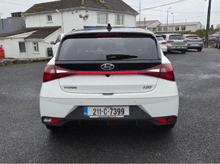 2021 Hyundai i20 DELUXE PLUS 2TONE 5DR €17,950