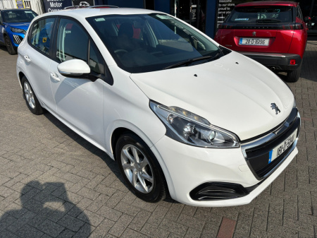 2018 Peugeot 208  €10,950