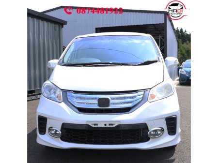 2013 Honda Freed  €9,499