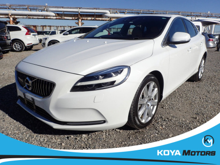 2019 Volvo V40 2.0 DIESEL D4 INSCRIPTION FACELIFT EDITION AUTO // ICE WHITE METALLIC // LOW KMS // IMMACULATE EXAMPLE // CRUISE CONTROL // PARK ASSIST // ELECTRIC MEMORY SEATS // KEYLESS GO // UPGRADED SPORT ALLOYS