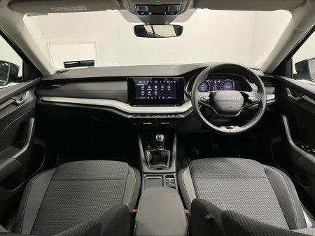 2025 Skoda Octavia Selection Combi 2.0TDI 115BHP - Reversing Camera - Climate Control - Cruise Control - Apple CarPlay/Android Auto - Auto Lights/Wipers €35,950