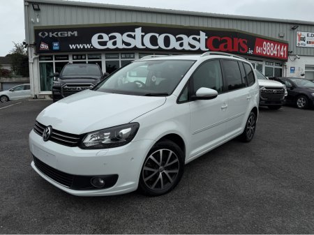 2014 Volkswagen Touran 1.4 TSI HIGHLINE EDITION * ALCANTARA SEATS * REVERSING CAMERA * SIMI DEALER - SPECIALISING IN IMPORTS OF JAP AUTOMATIC HI SPEC BLUEMOTION // LARGE TOUCH SCREEN //