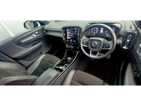 2021 Volvo XC40 1.5 T4 R -DESIGN RECHARGE €32,800