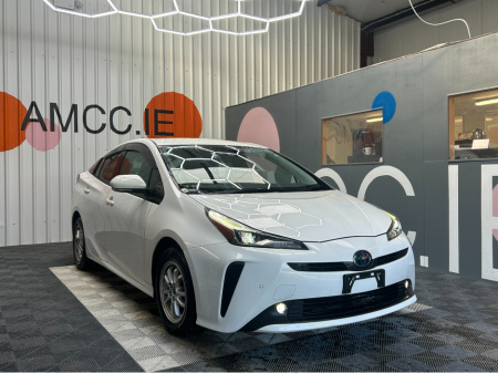 2021 Toyota Prius 1.8 HYBRID / 104k KMs / Reverse Camera, Cruise Control & More