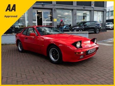 1984 Porsche 944 LUXURY 2DR