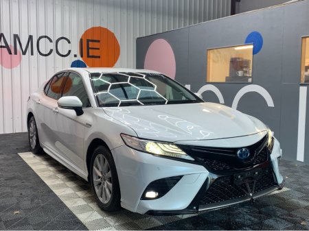 2019 Toyota Camry 2.5 HYBRID AUTOMATIC /  82k KMs / Reverse Camera & Cruise Control