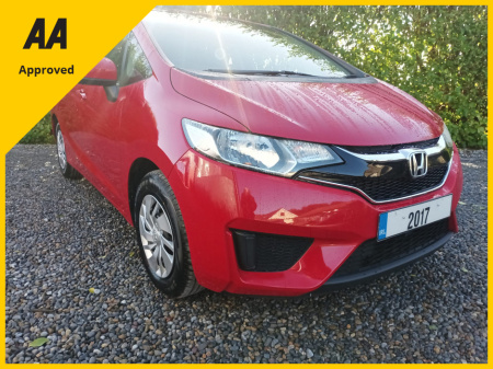 2017 Honda Jazz 1.3 AUTOMATIC NOT HYBRID FULLY SERVICED 4 NEW TYRES 2 YEARS NCT 6 MONTHS ROAD TAX FACTORY IMMOBILISER MULTI FUNCTION STEERING WHEEL REVERSE CAMERA LARGE TOUCH SCREEN MULTIMEDIA SYSTEM €13,995