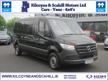 2020 Mercedes-Benz Sprinter 311/39 L/ROOF FWD *Price Is Plus VAT + Reverse Camera + Bluetooth*