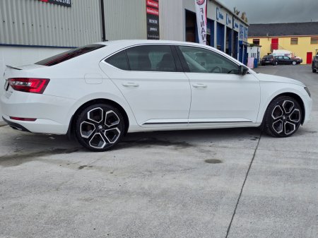 2016 Skoda Superb 2.0 TDI 150bhp Style €11,950