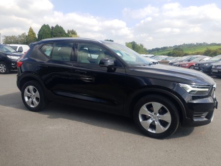 2020 Volvo XC40 D3 DIESEL (150hp) Momentum Auto