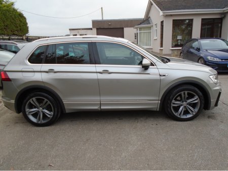 2017 Volkswagen Tiguan 171/R-LINE/COMFORTLINE MODEL/PANORAMIC SUNROOF/2.0 TDI 6SP/PARKING SENSORS/FOGS/CARD PAYMENTS & WARRANTY AVAILABLE/LOW-TAX€270 €20,750