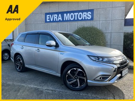 2020 Mitsubishi Outlander 4WD G PLUS PHEV 2.4 PETROL HYBRID PLUG-IN //HIGH SPEC//ELECTRIC FRONT SEATS//ADAPTIVE CRUISE CONTROL//HEATED STEERING WHEEL//