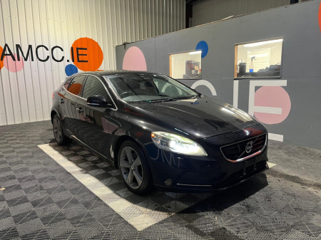 2013 Volvo V40 Volvo V40 Automatic - Heated Leather Seats - Reverse Sensors