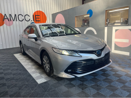 2018 Toyota Camry 2.5 HYRBID / 90k KMs / ADAPTIVE CRUISE & MORE