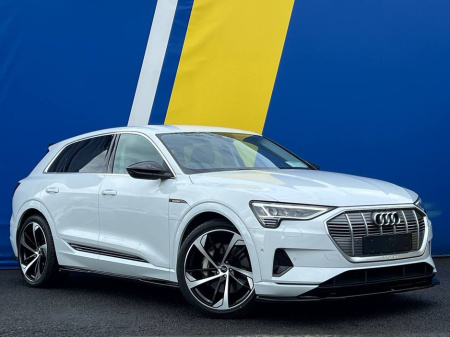 2022 Audi e-tron 55 QUATTRO // RS-PERFORMANCE PACK // AUDI DRIVE SELECT // MULTIMEDIA DISPLAY