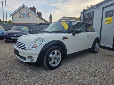 2010 MINI Cooper Cooper Automatic