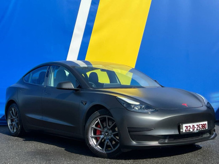 2021 Tesla Model 3 STANDARD RANGE + // PANORAMIC SUNROOF // AUTO PILOT // 5 HEATED SEATS // SATIN BLACK