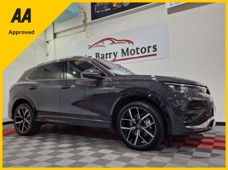 2024 Volkswagen Tiguan 1.5TSi PHEV R-LINE AUTOMATIC **ONE OWNER / NEW MODEL / APPLE CARPLAY / ADAPTIVE CRUISE CONTROL / BLIND SPOT ASSIST / HEATED & MASSAGE FRONT SEATS / HEATED STEERING WHEEL / WIRELESS PHONE CHARGING** €47,900